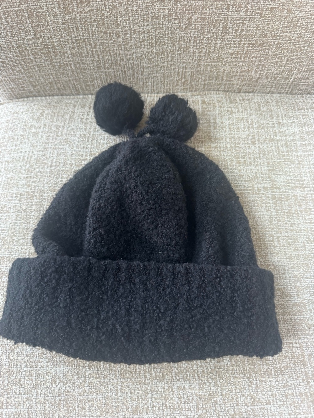 Moda International Black Pom-Pom Knit Hat OS